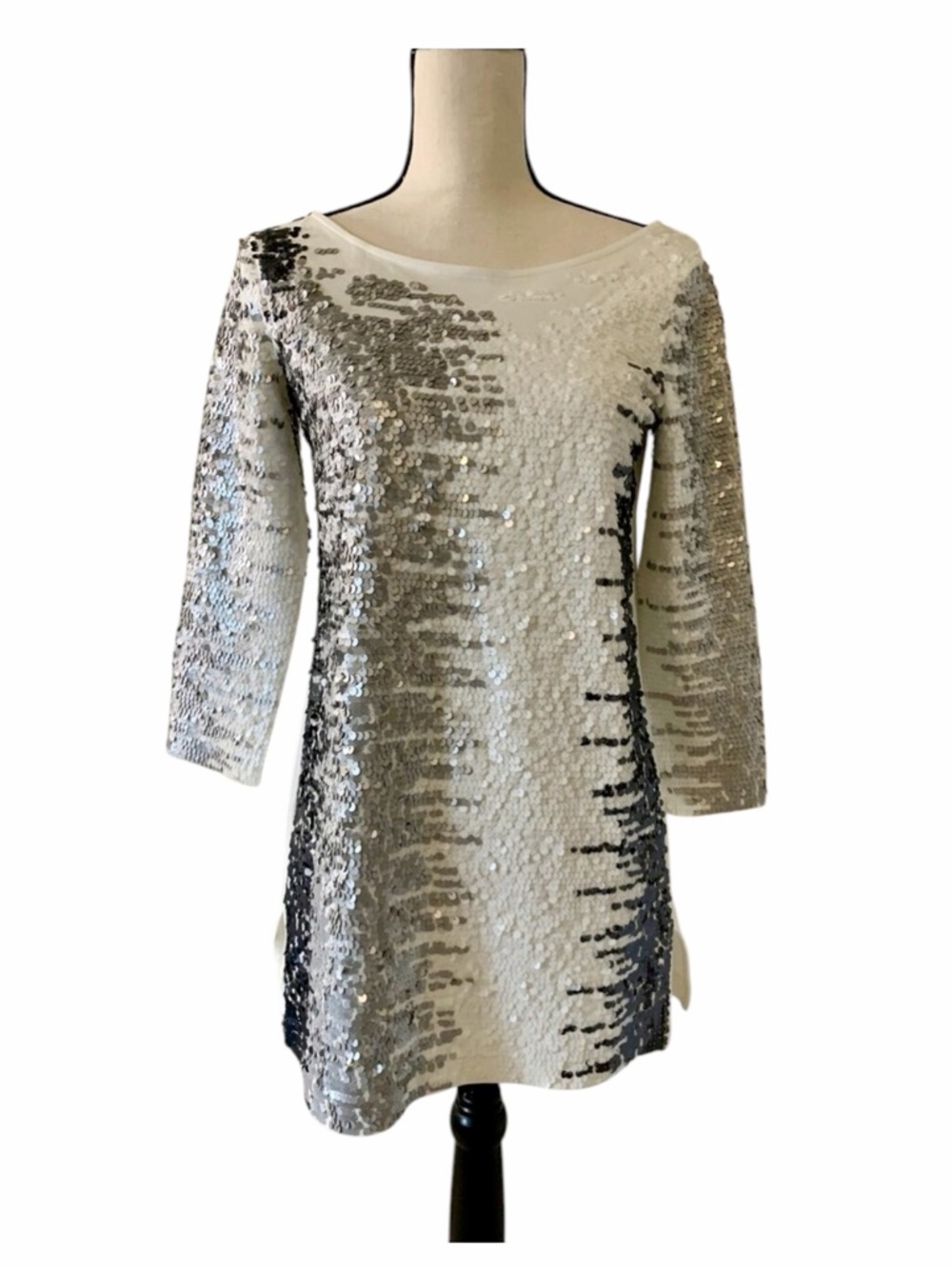 Joan Vass Scoop Neck Sequin Dress. Size Large.